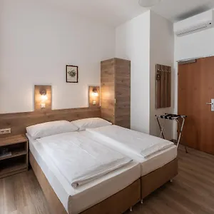 *** Otel Terminus Avusturya